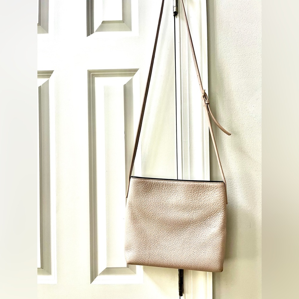Kate Spade. - Picture 5 of 5